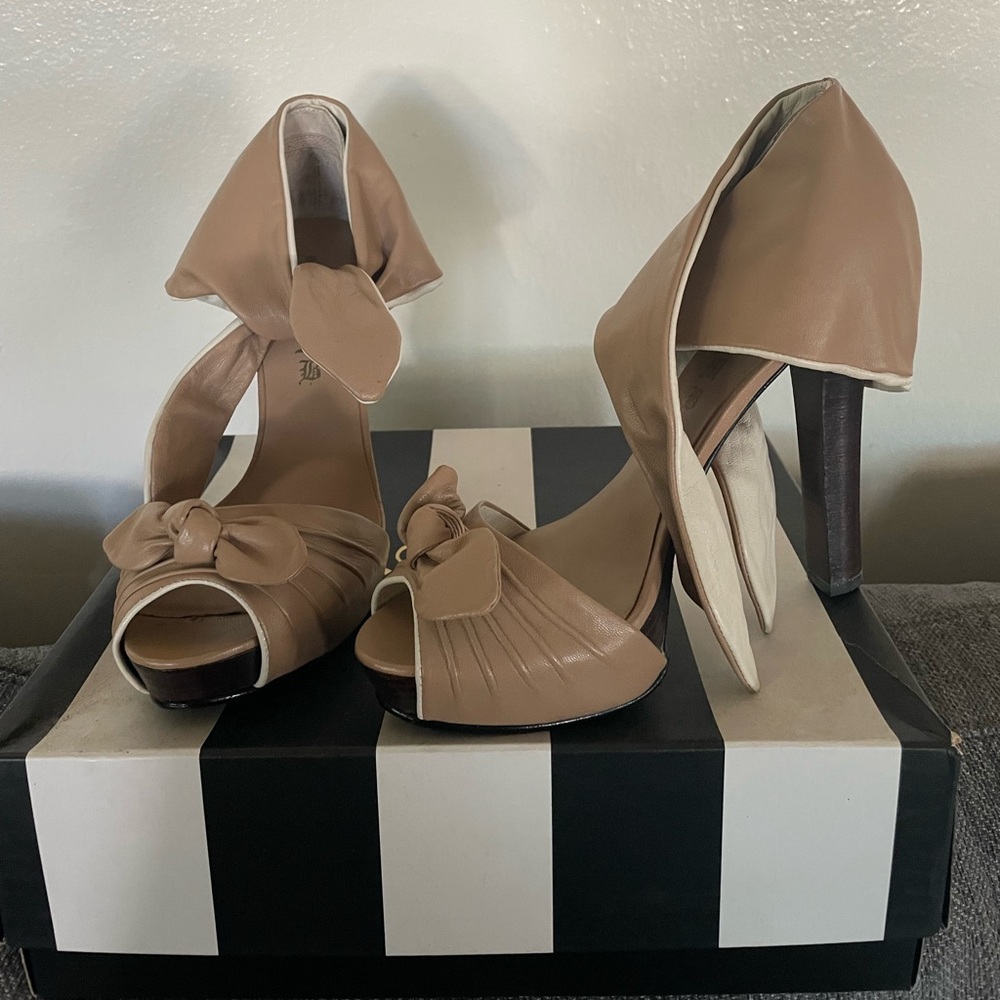 LAMB Tan Peep-Toe Heels with Bow and ankle tie